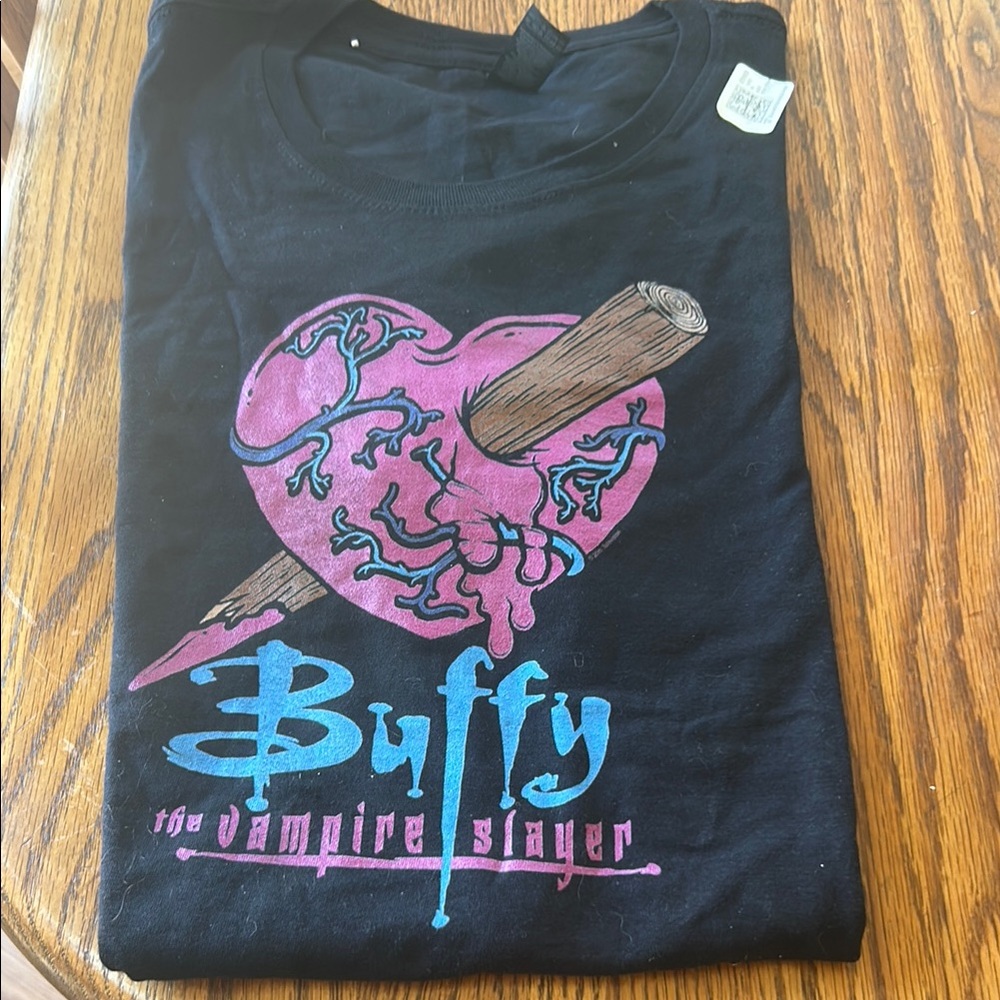 Gildan Black Short Sleeve Tee with Heart Graphic